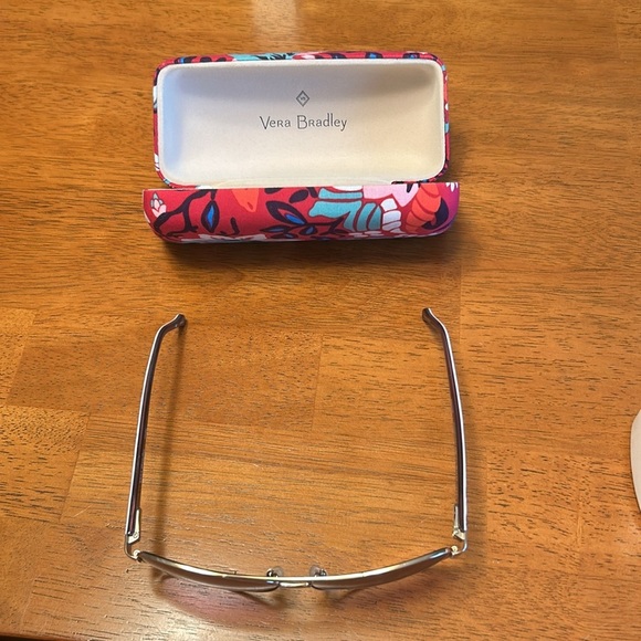 Vera Bradley women’s sunglasses and matching case. The frame is a light gold. - Picture 4 of 17